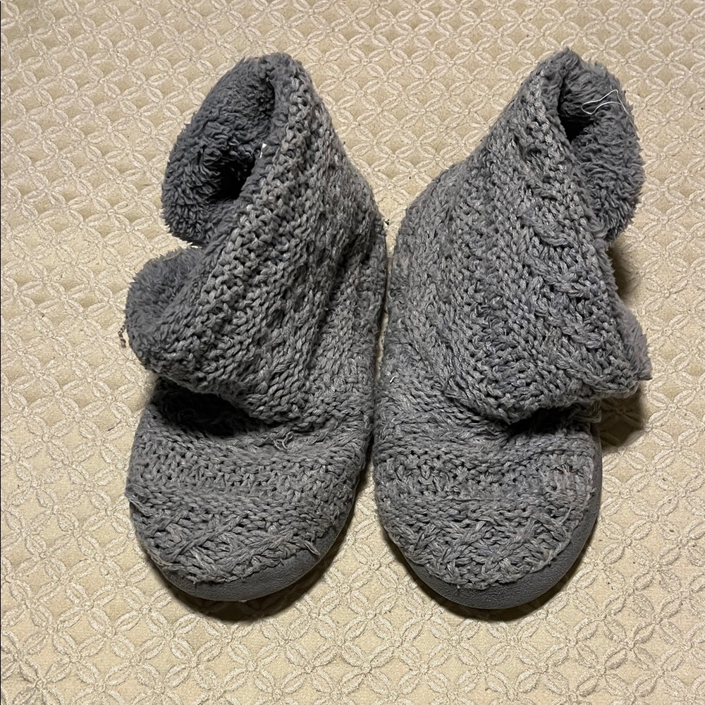 Dearfoams Gray Women's Slippers